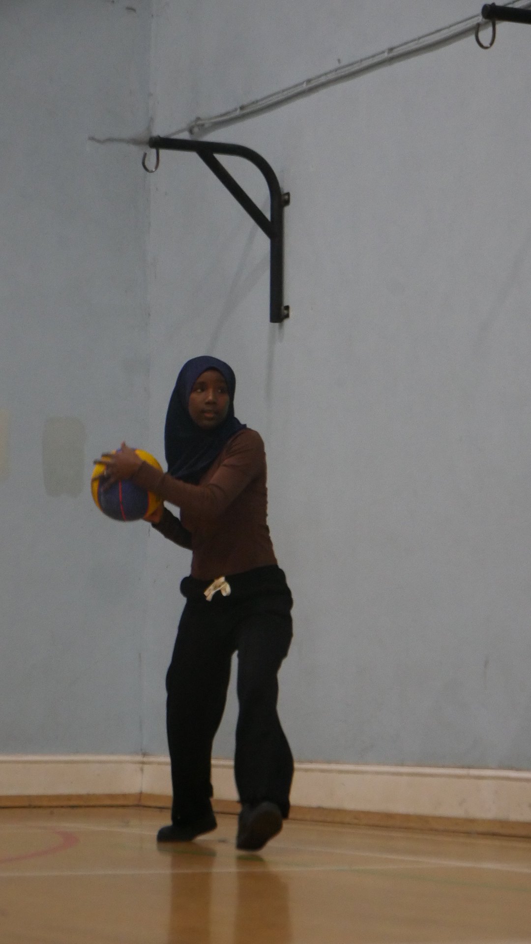 Women’s basketball action photo 4